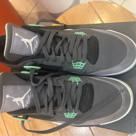 Jordan 4 Green Glow’s - Picture 3 of 8